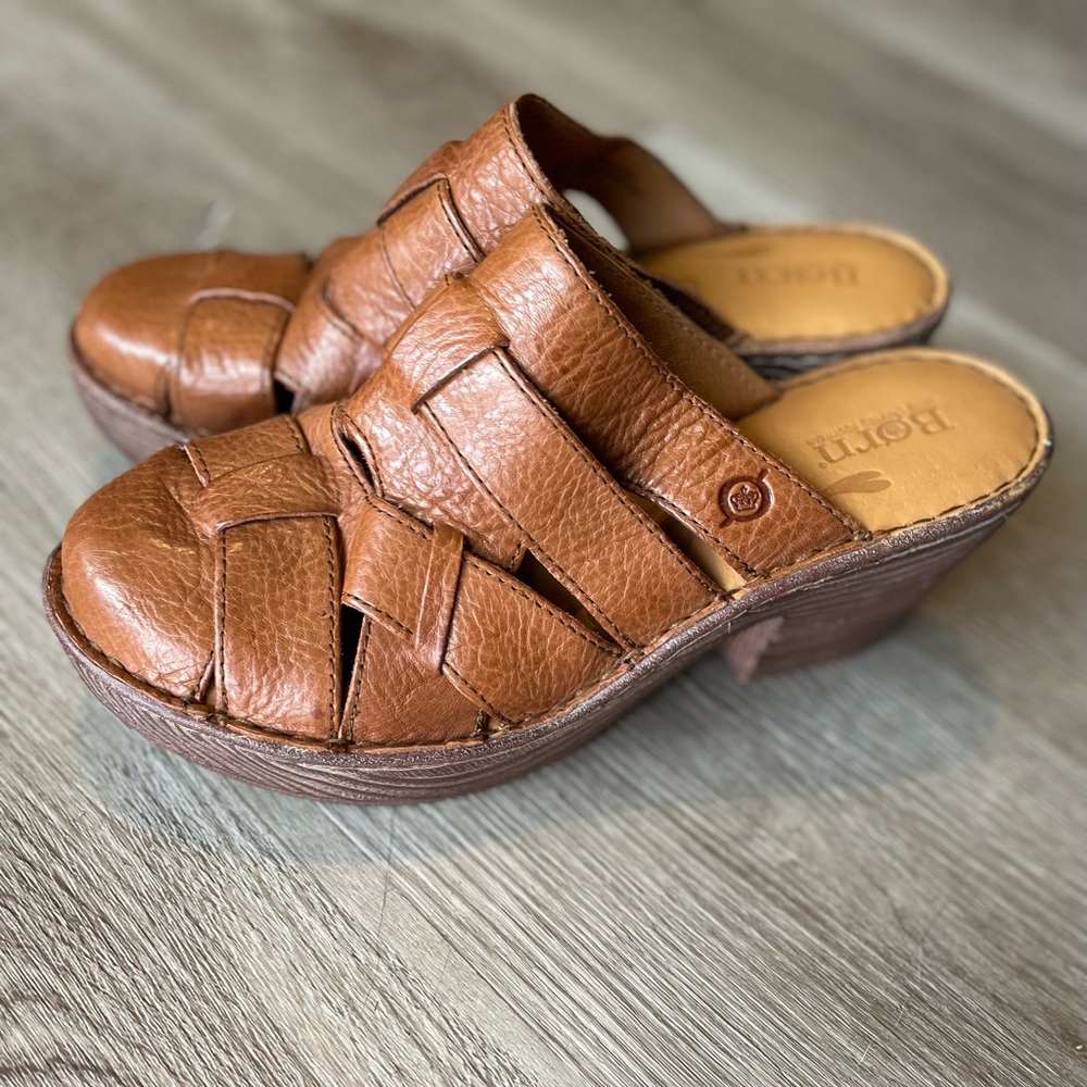 Born Pollina Golden Sand Clogs Women’s Size 10